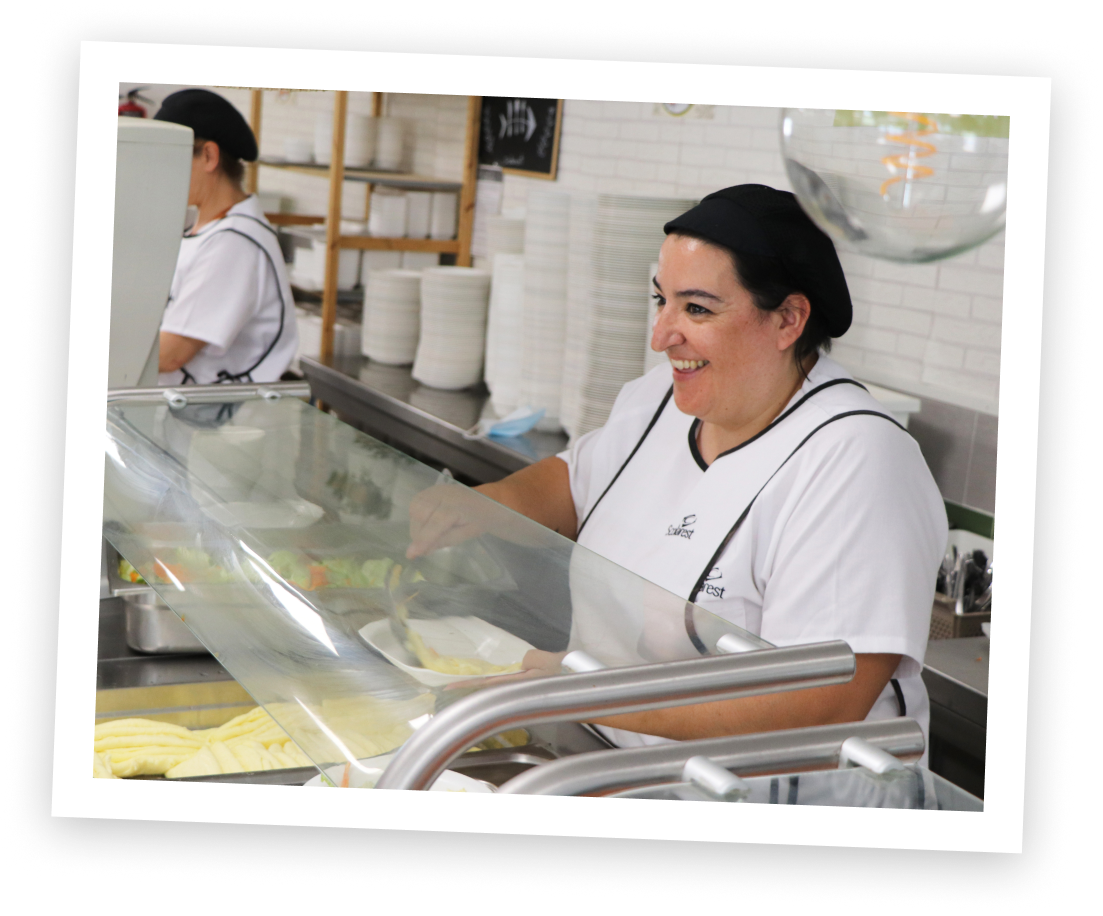 chef workers serving food